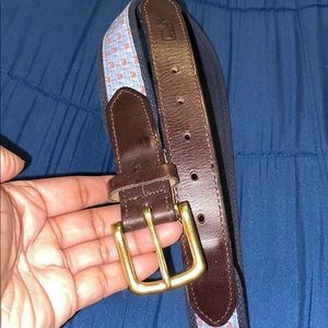 Vineyard Vines leather and canvas golf belt